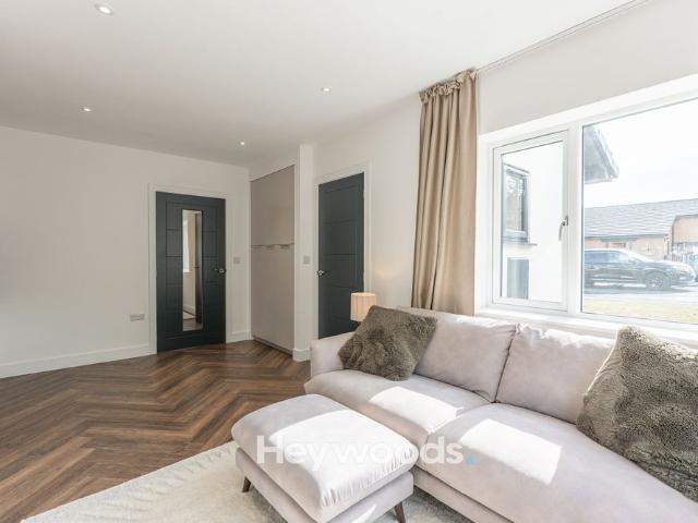 Studio for rent in Baldwins Gate, Butterton