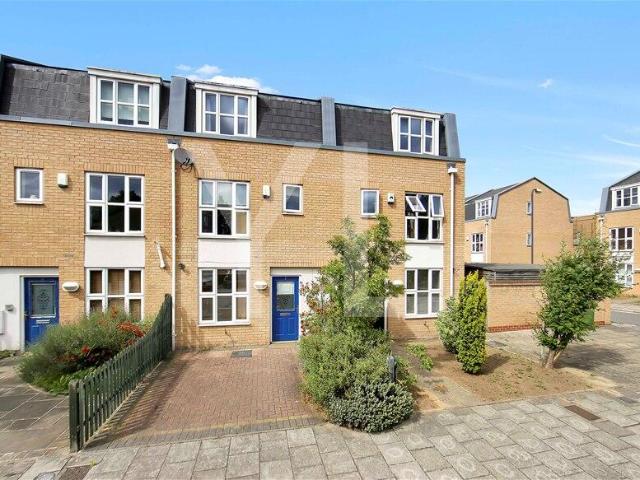 Farm for rent in Lewisham, Royal Borough of Greenwich