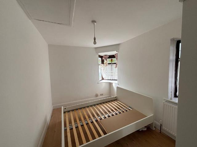 Apartment for rent in Gants Hill, Greater London
