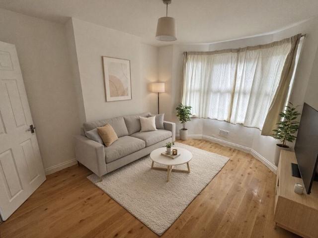 Apartment for rent in Newtown, Reading