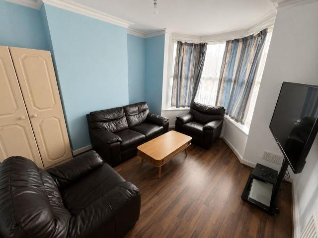 Apartment for rent in Newtown, Reading