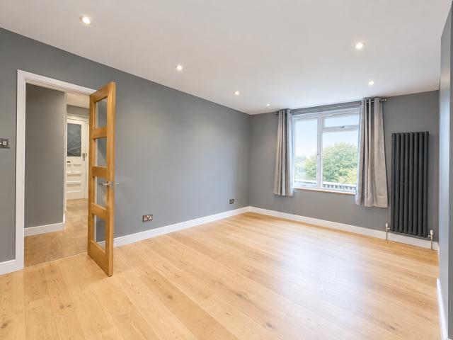 Apartment for rent in Winchmore Hill, Greater London