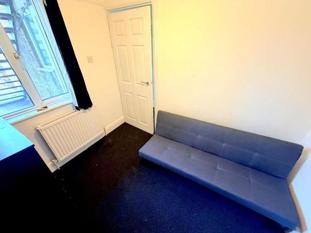 Apartment for rent in London Borough of Merton, Greater London