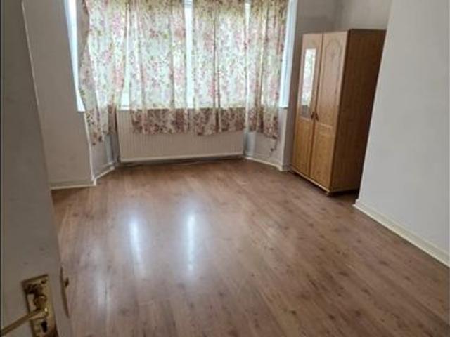 Apartment for rent in Lane, Greater London