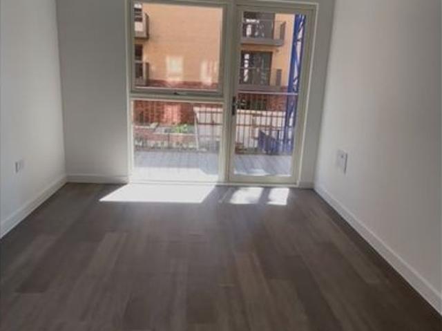 Apartment for rent in Colindale, Greater London