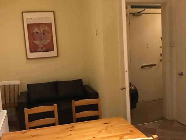 Apartment for rent in Mayfield, Newington