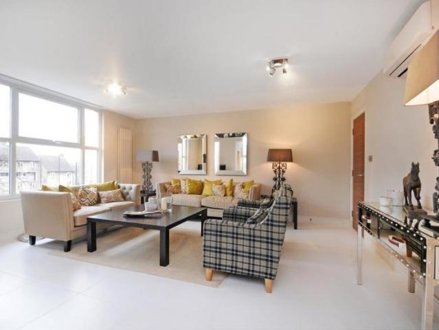 Apartment for rent in St. John's Wood, Greater London