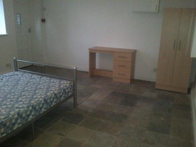 Room for rent in Great Horton, West Yorkshire