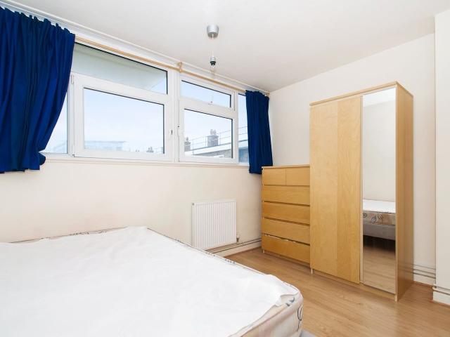 Apartment for rent in Cat Hill, England