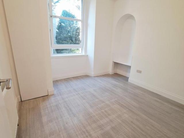 Apartment for rent in Stenhouse, Scotland