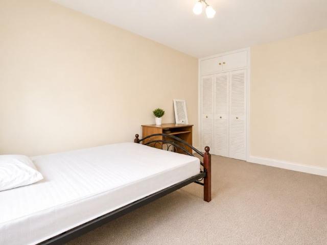 Apartment for rent in Chalk Farm, Greater London