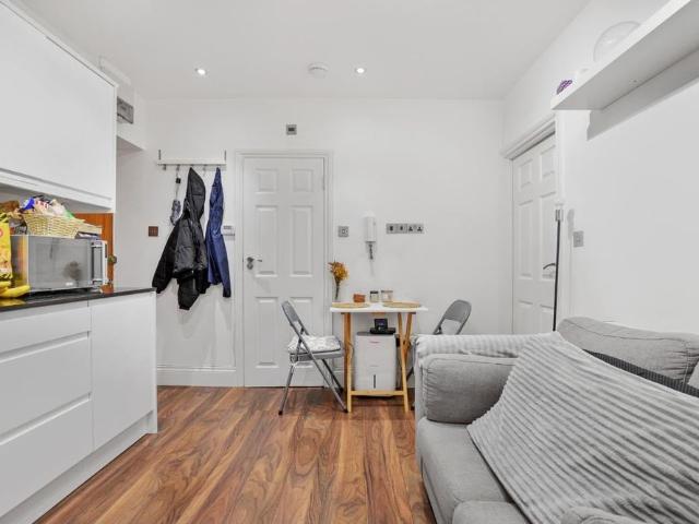 Apartment for rent in Brixton, Greater London