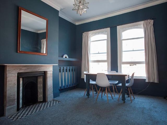 Apartment for rent in Furzedown, Greater London