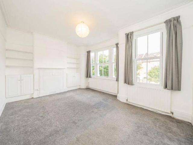 Apartment for rent in Fulham, Greater London