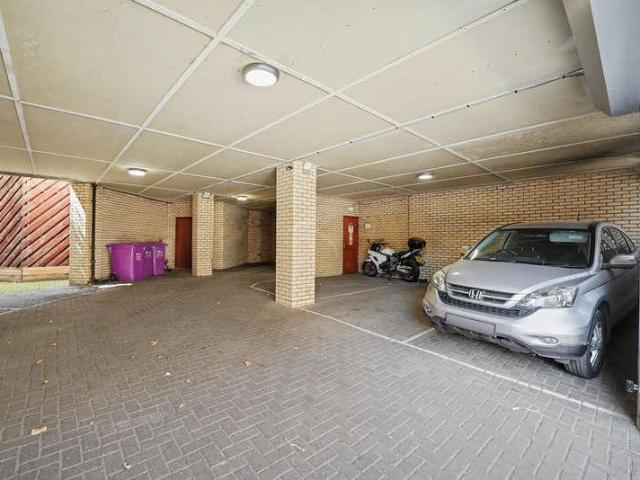 Flat for sale in Ratcliffe, Limehouse