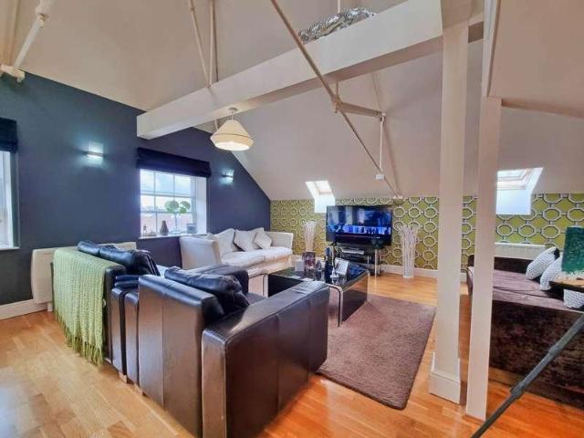 Flat for sale in Key Street, Suffolk