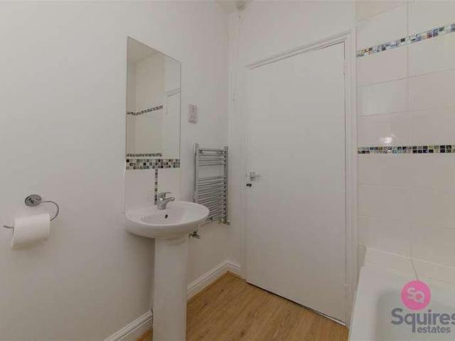 Flat for sale in Hendon, Greater London