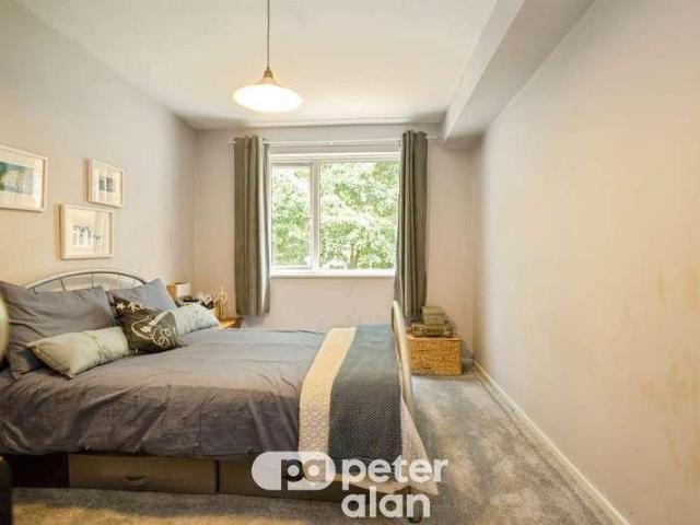 Flat for sale in Pontnewynydd, Griffithstown