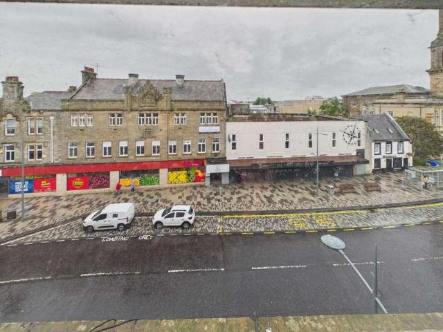 Flat for sale in Irvine, Scotland