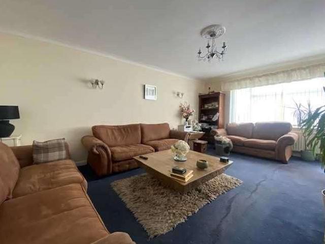 Flat for sale in Burnham, Slough