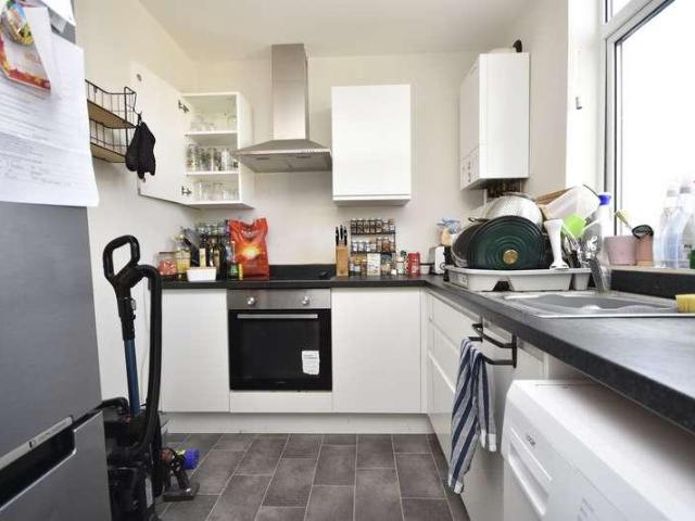 Flat for sale in Cliftonville West, Acol