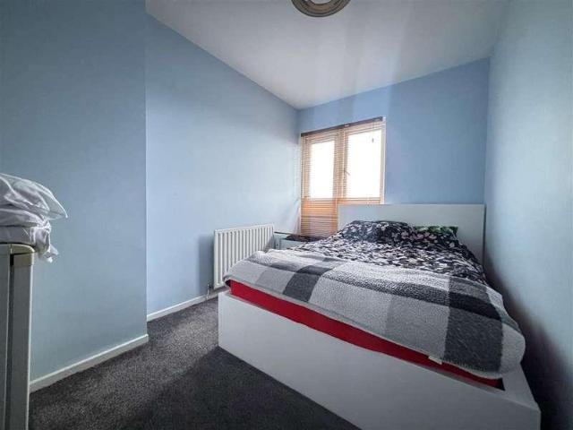 Flat for sale in Kingshurst, Solihull