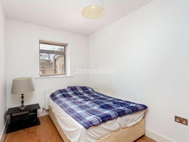 Flat for sale in Shoreditch, Greater London