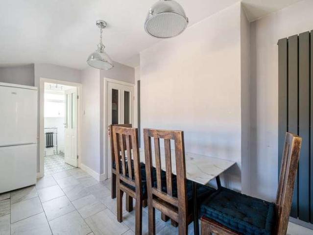 Flat for sale in London Borough of Ealing, Hanwell