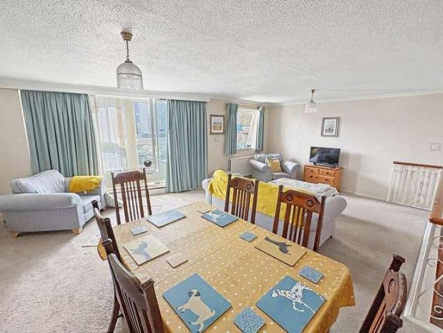 Flat for sale in Southbourne, Bournemouth