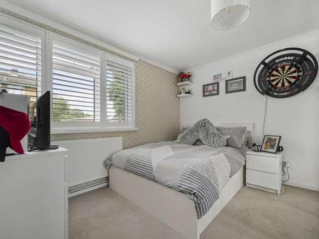 Flat for sale in Greater London