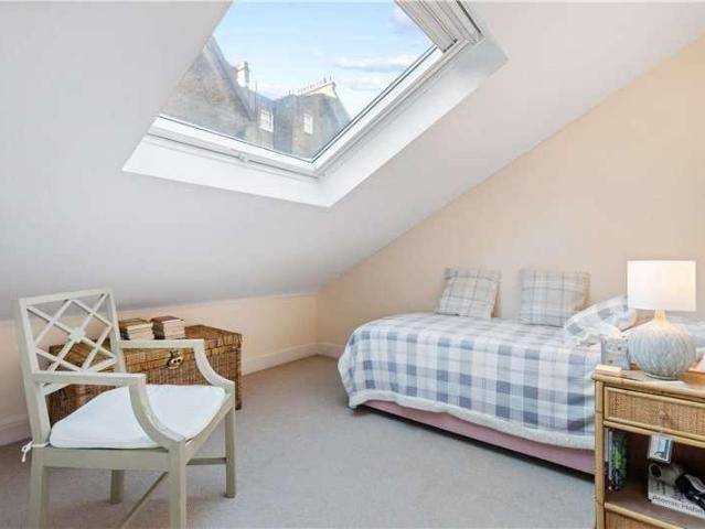 Flat for sale in South Kensington, Greater London