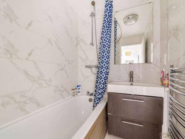 Flat for sale in Northwood, Greater London