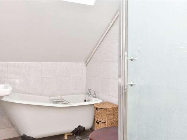 Flat for sale in Round Hill, Brighton & Hove