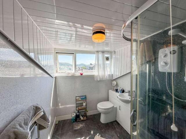 Flat for sale in Llandudno, Wales