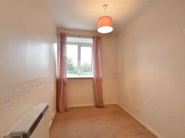 Flat for sale in Dagenham, Barking And Dagenham