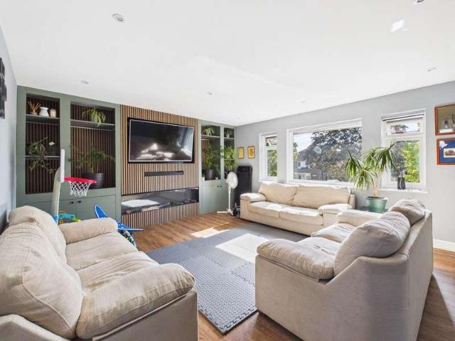 Flat for sale in Worthing, West Sussex