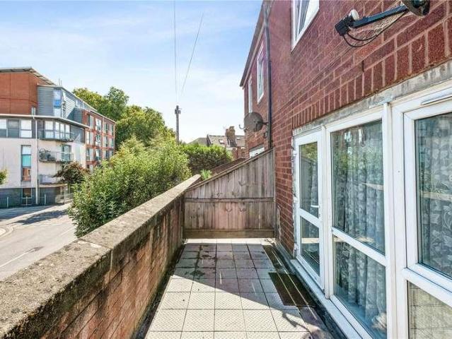 Flat for sale in Upper Clapton, Greater London