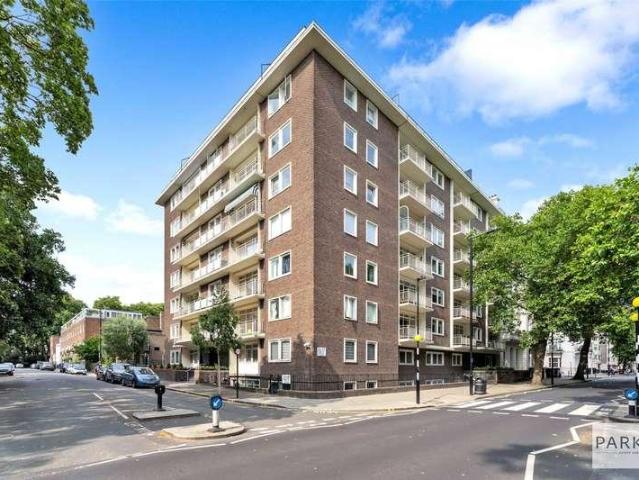 Flat for sale in Paddington, Greater London