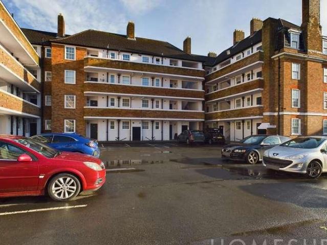 Flat for sale in Calderstones, Isle Of Man