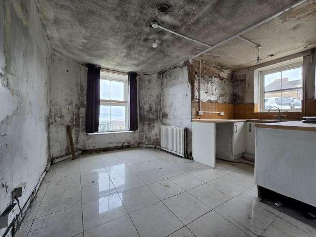 Flat for sale in Northam, Brandis Corner