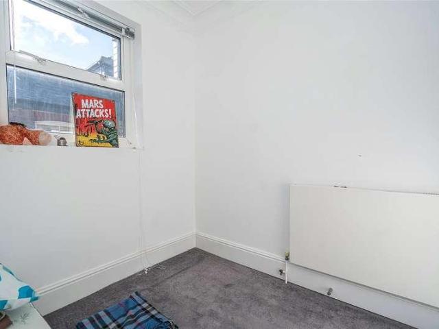 Flat for sale in Finchley, Greater London