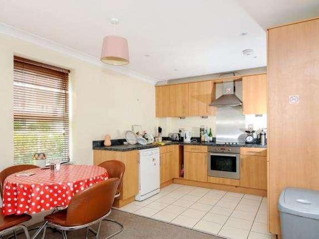 Flat for sale in Cowley Marsh, The Slade
