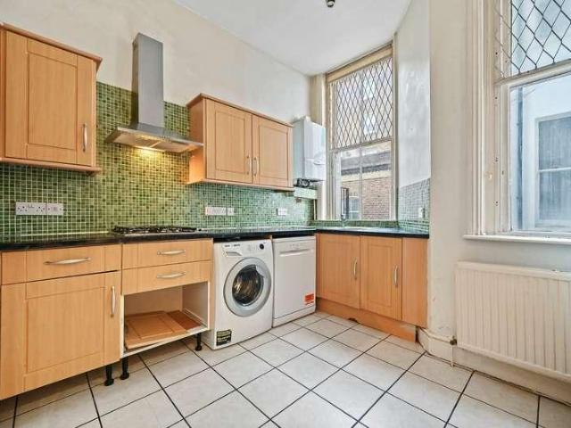 Flat for sale in City of Westminster, Greater London