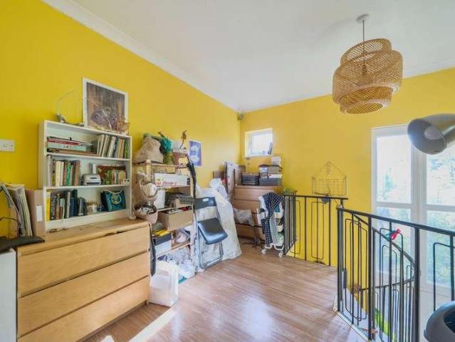 Flat for sale in Rotherhithe, Greater London