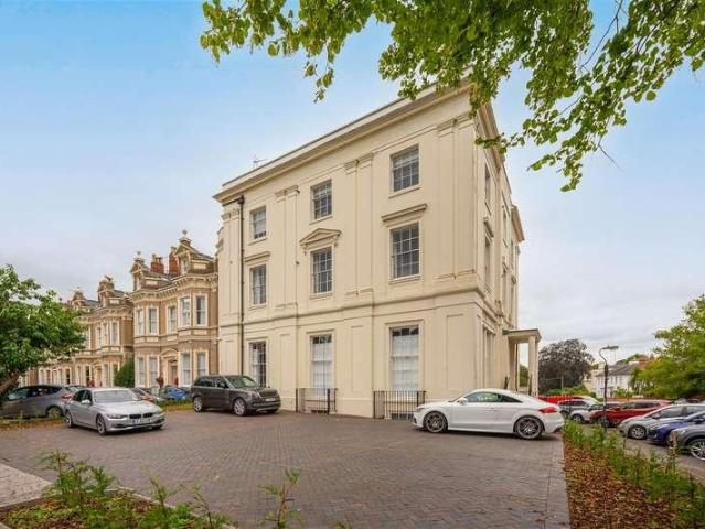 Flat for sale in Milverton, Green Close