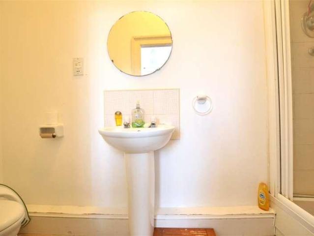 Flat for sale in Wotton Pitch, Gloucester