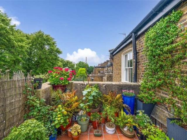Flat for sale in Kensal Town, Maida Vale