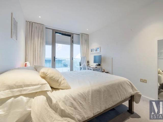 Flat for sale in Kilburn, Greater London