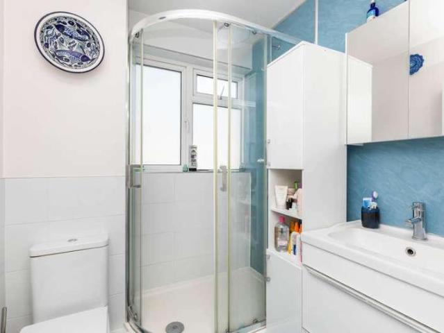 Flat for sale in West Worthing, Worthing