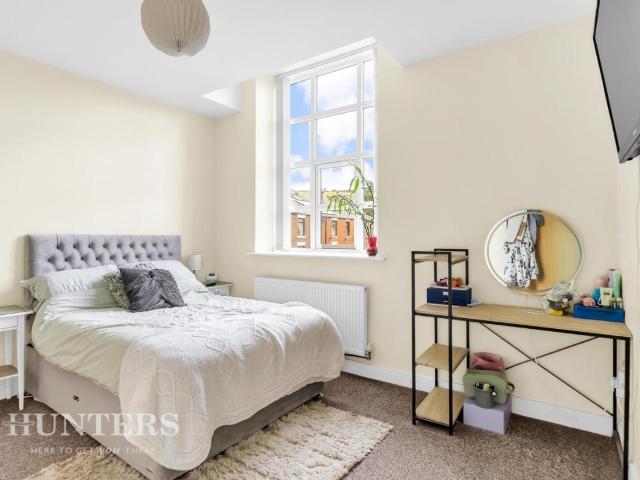 Flat for sale in Wardle, Burnedge